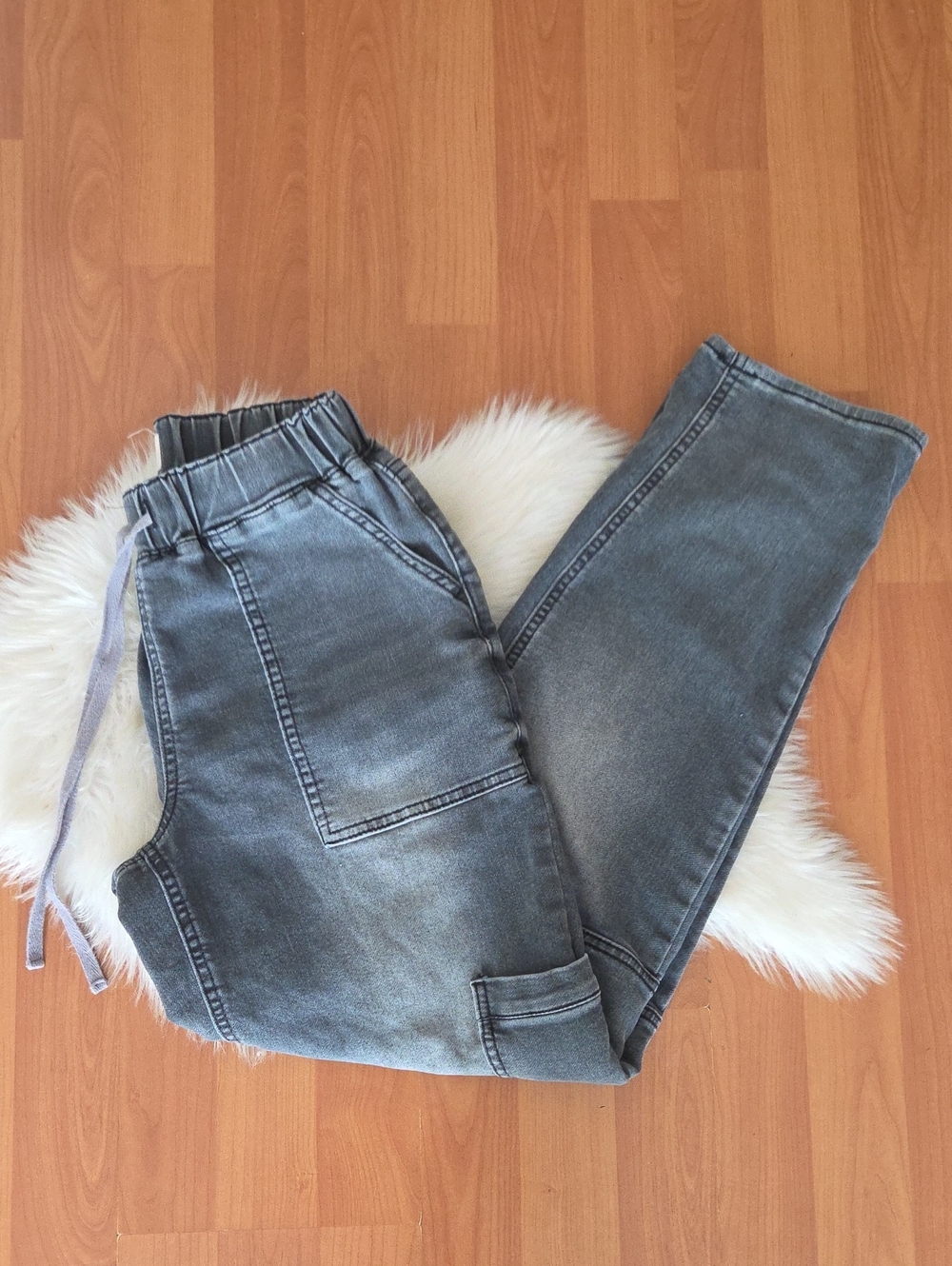 SO Women's Grey Elastic Waist Cargo Jeans XS